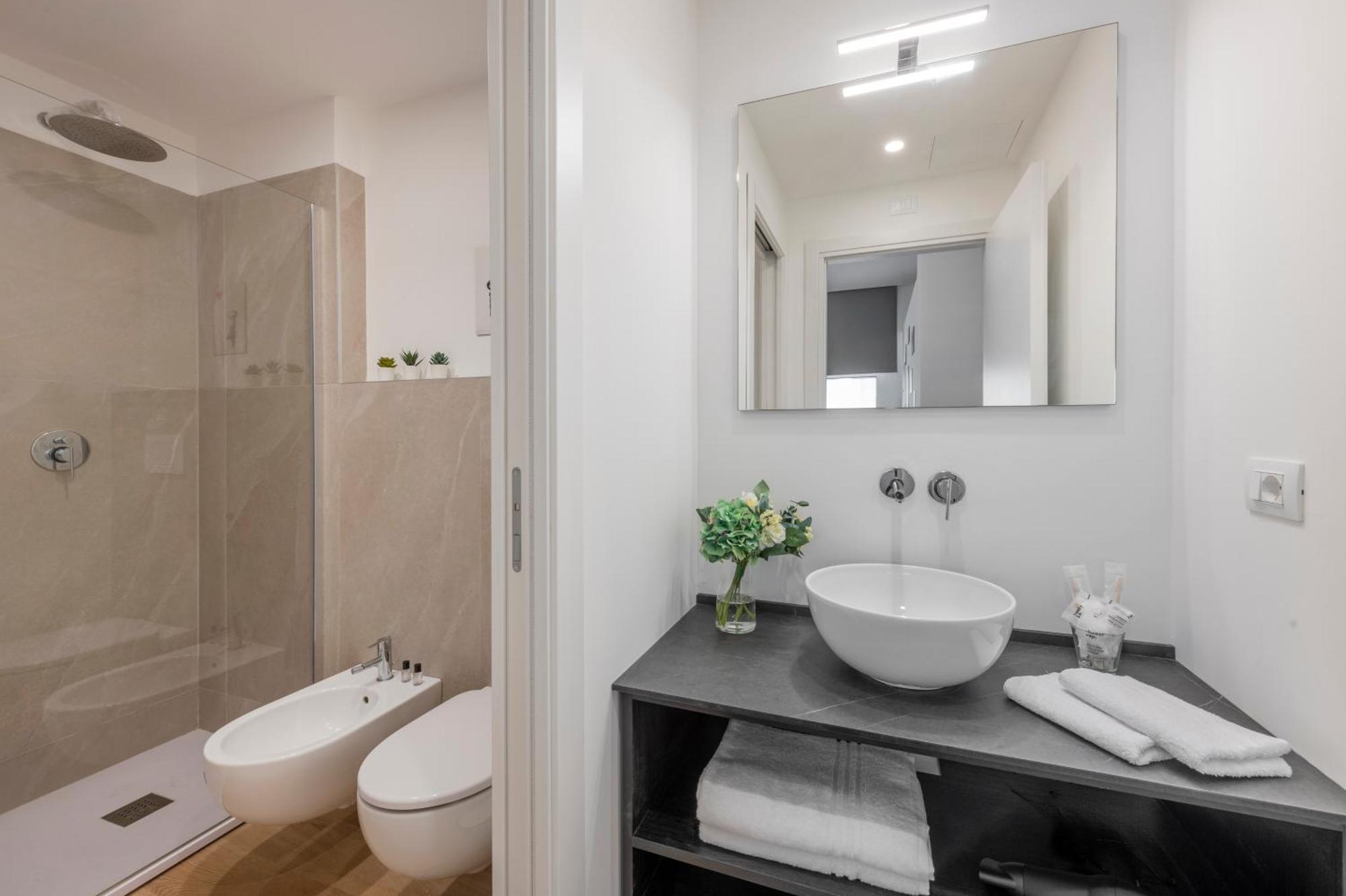 Bnbutler - Inbrera Suites - Giulianova, 1 Mailand Exterior foto